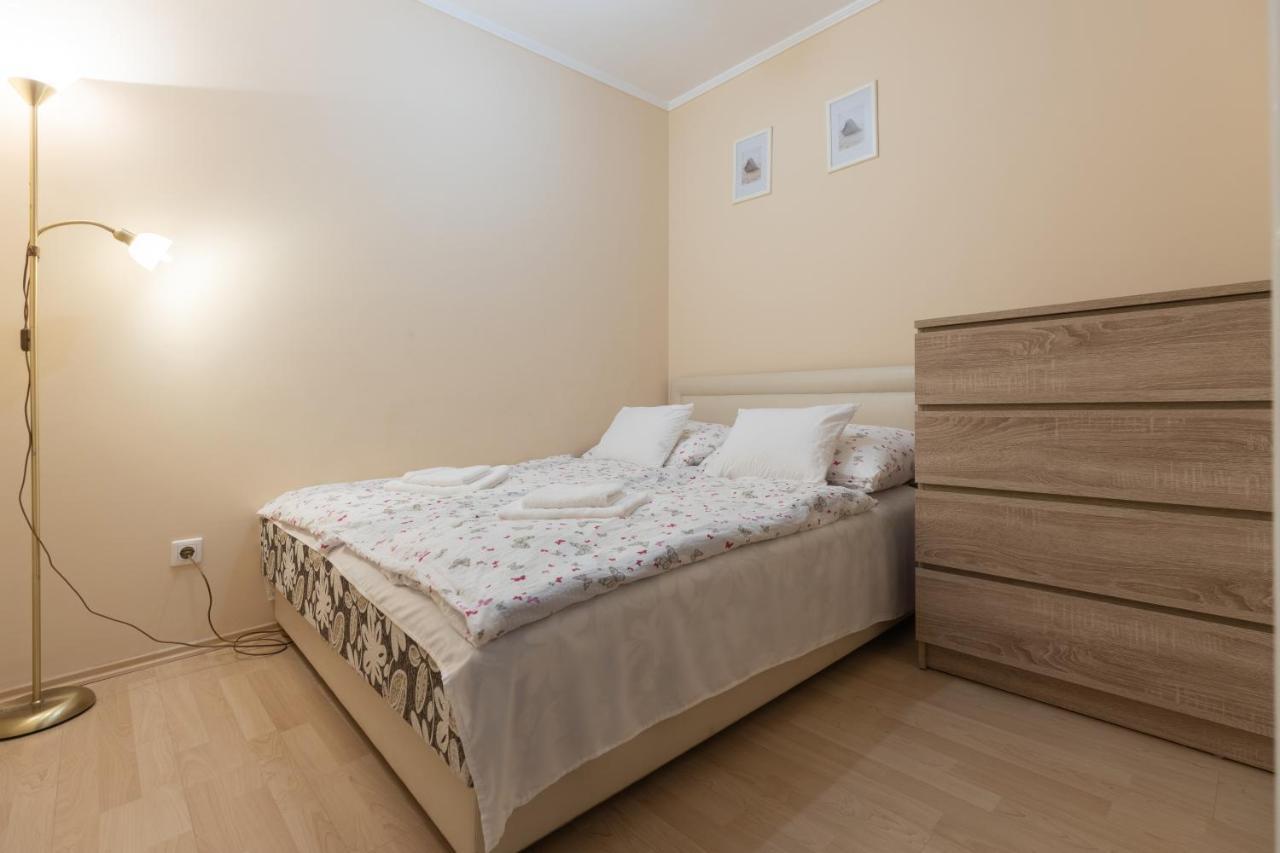 Marta Apartman Hajdúszoboszló Buitenkant foto